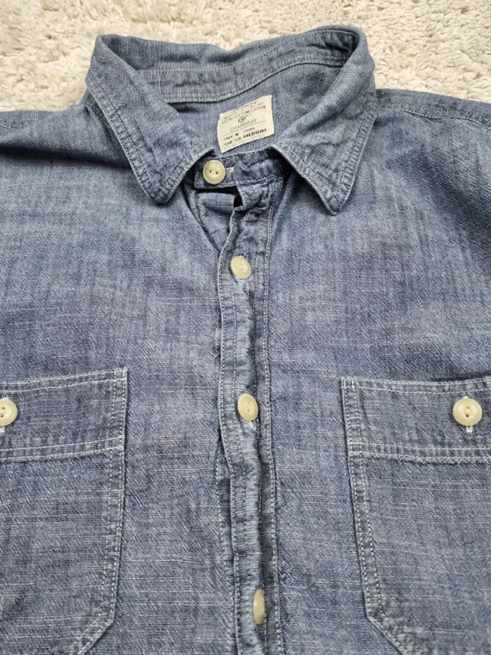 J Crew Chambray Shirt Mens Size Medium M Blue Denim Work Button USA Casual Fit